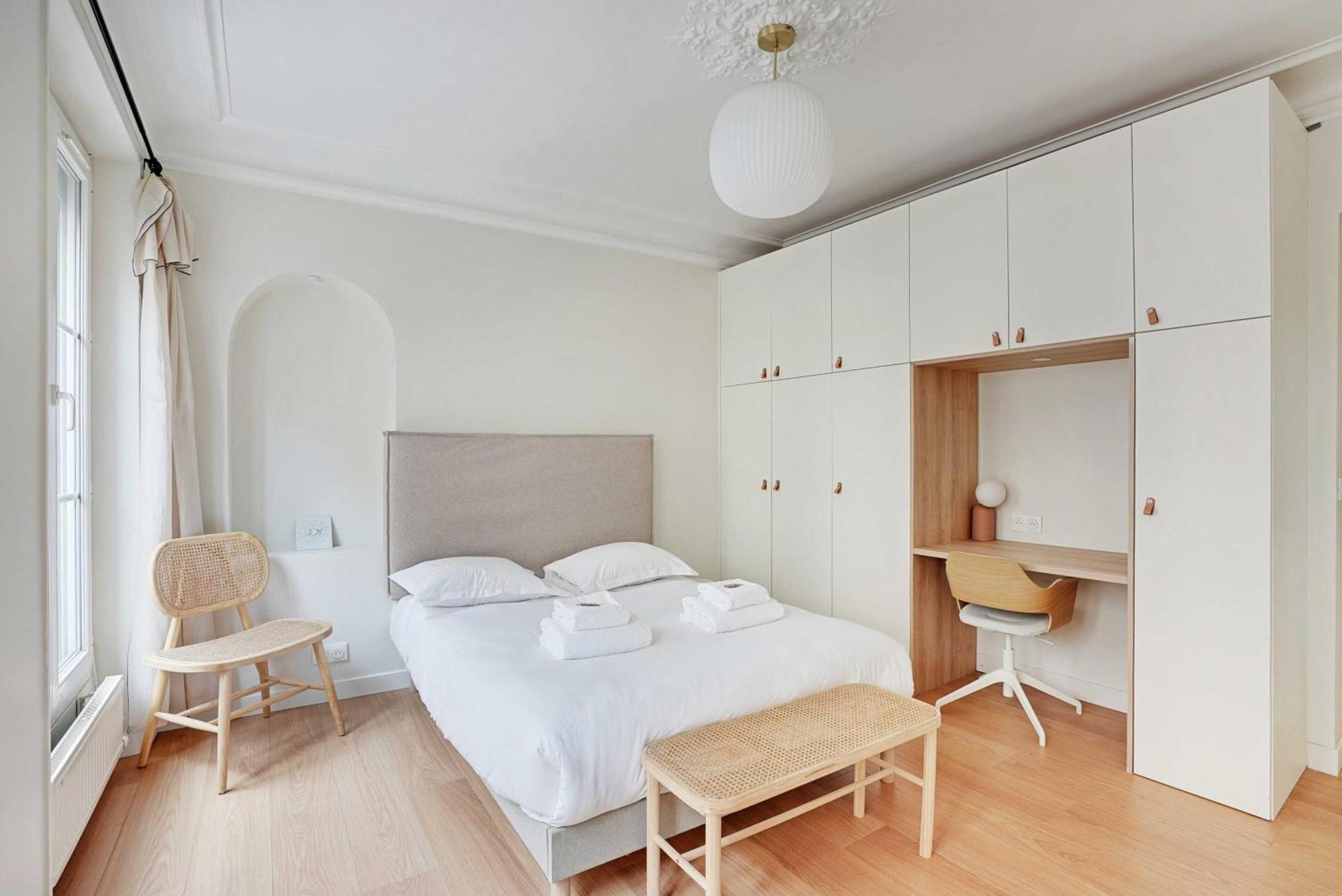Authentic - 3br-8p - Clignancourt Paris