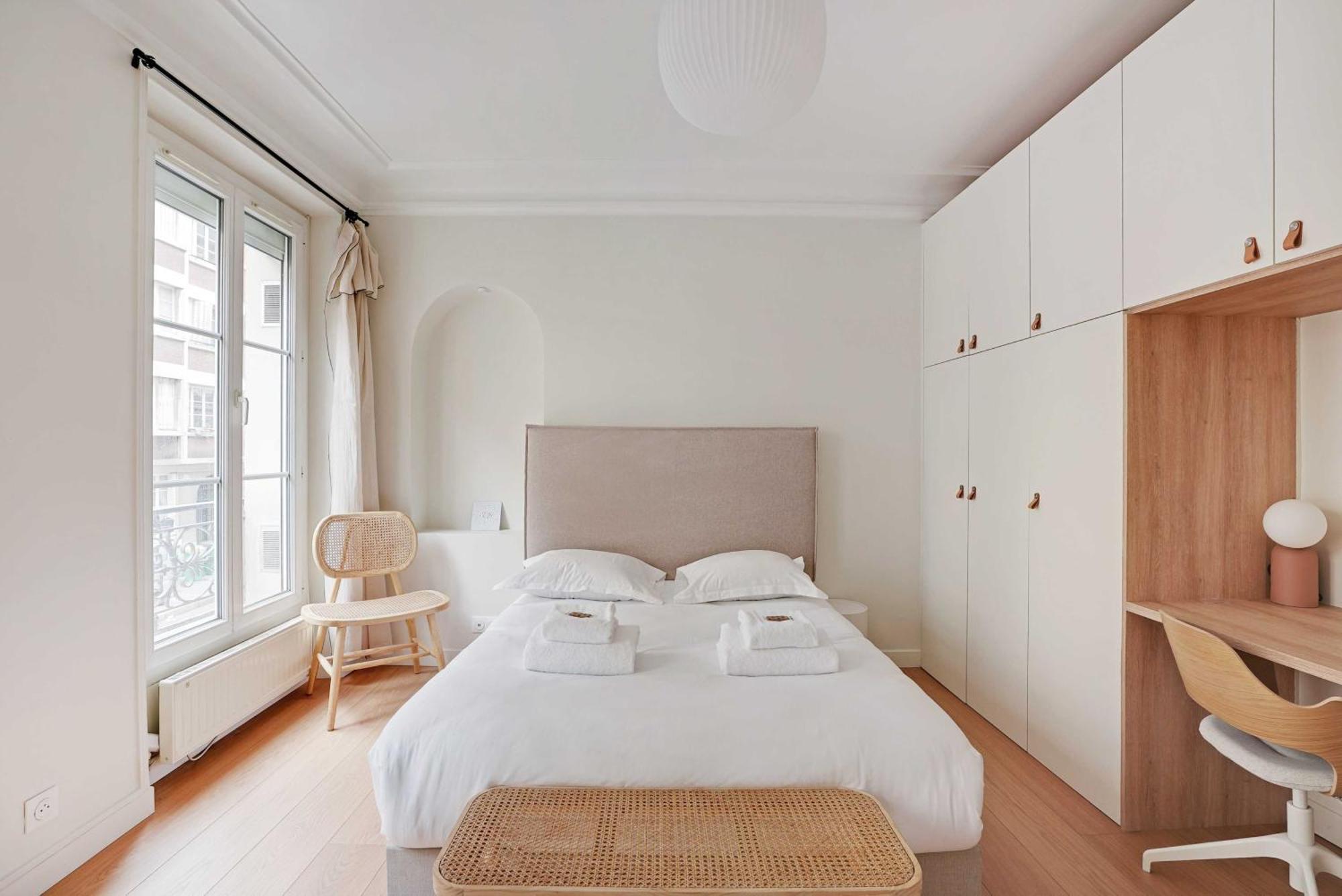 Authentic - 3br-8p - Clignancourt *