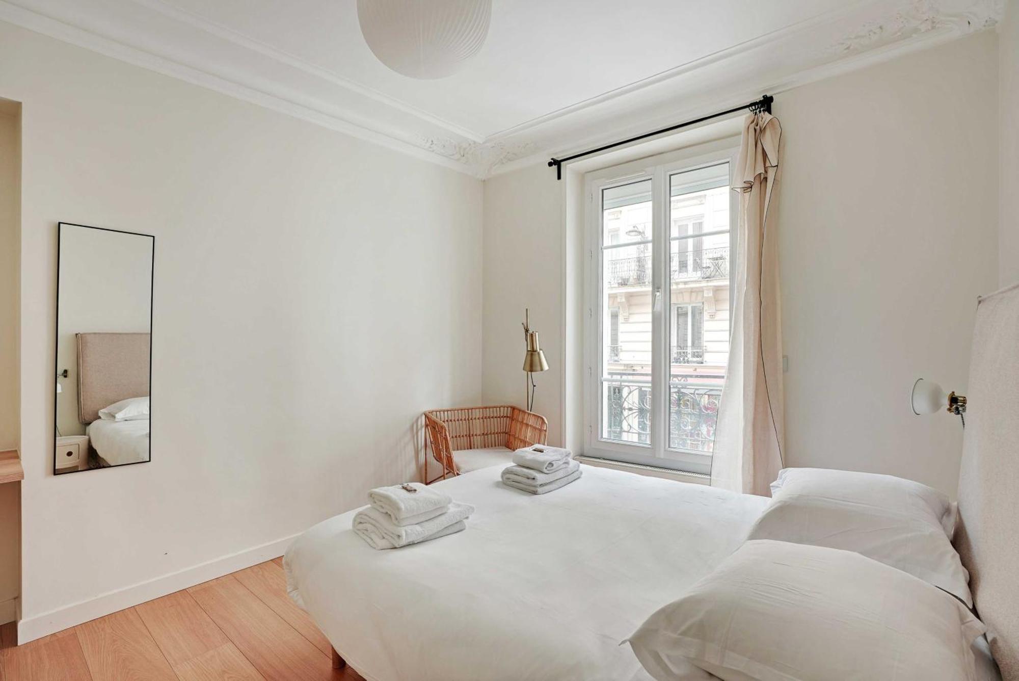 Authentic - 3br-8p - Clignancourt Apartment *