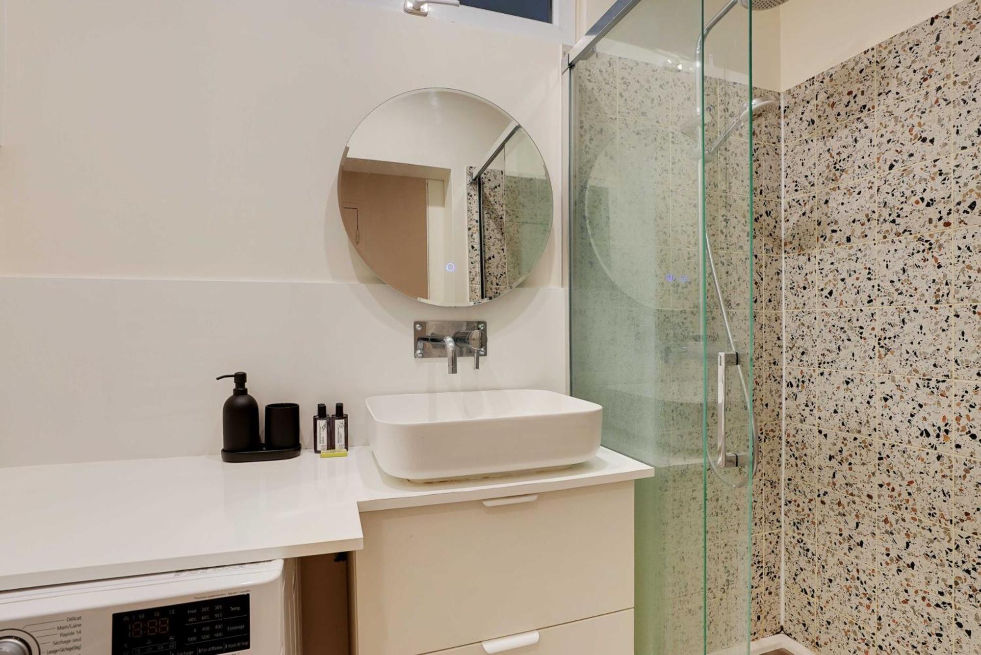 Authentic - 3br-8p - Clignancourt * Paris